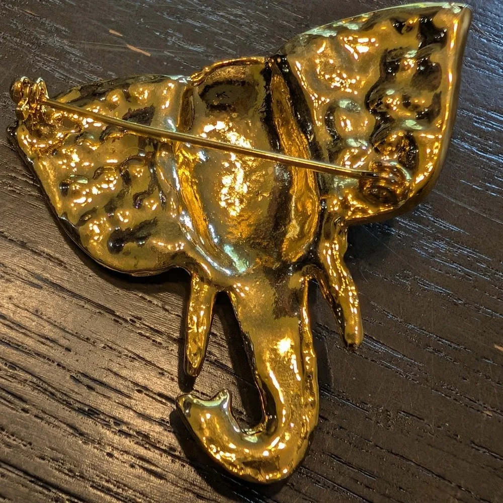 Gold Tone Elephant Head Brooch Rhinestone Abalone Shell Inlay Safari Pin - Picture 12 of 12